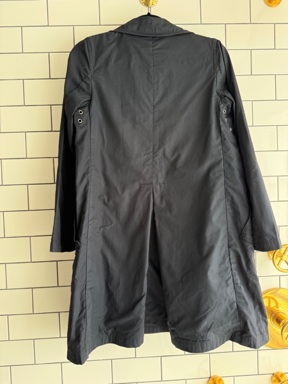 Banana Republic Navy Trench Coat with Plaid Lining - Picture 4 of 4